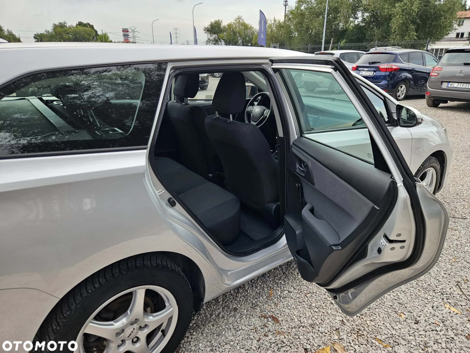 Toyota Auris 1.6 Premium - 26