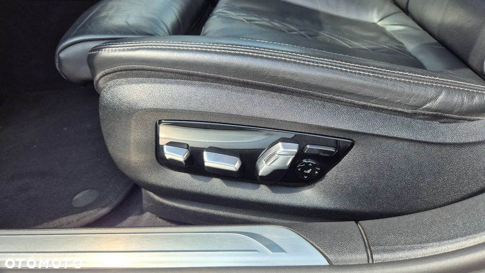 BMW Seria 7 730d sport - 27