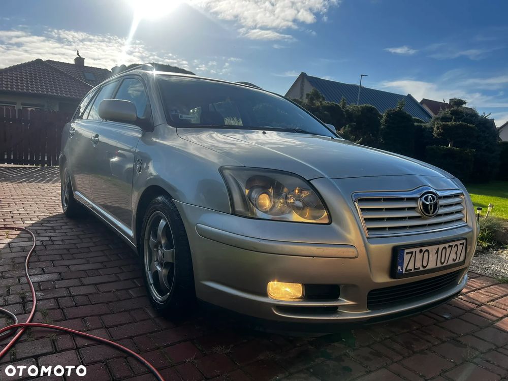 Toyota Avensis 2.0 D-4D Combi - 3
