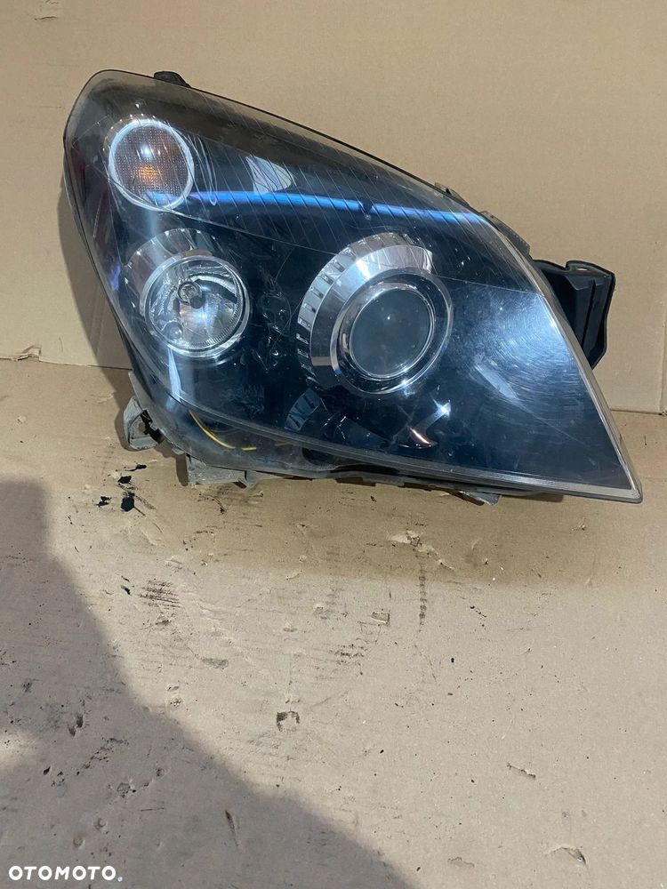 LAMPA PRAWA PRZÓD PRZEDNIA OPEL ASTRA H XENON BIXENON SKRETNY EUROPA - 1