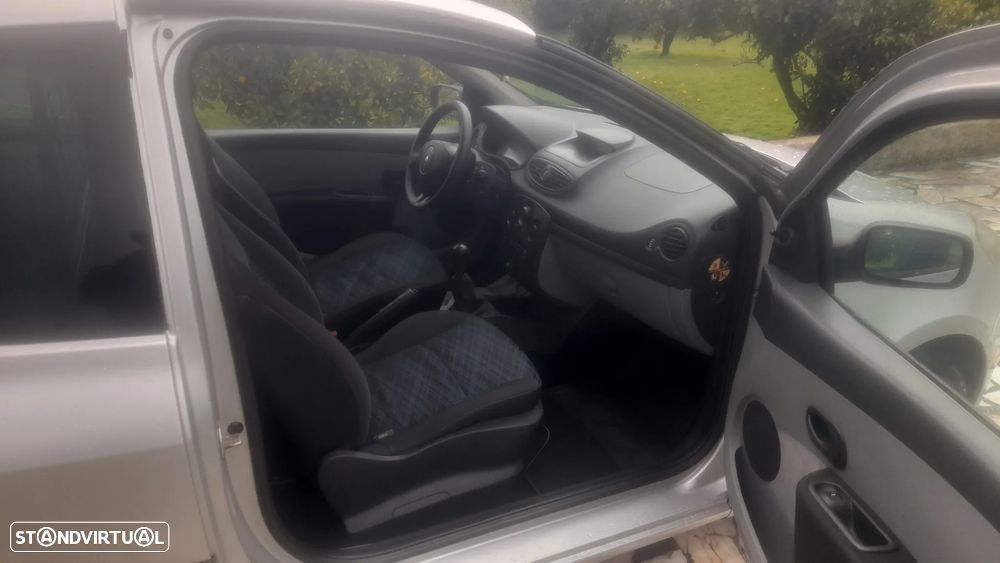 Renault CLIO 1.5 DCI - 28