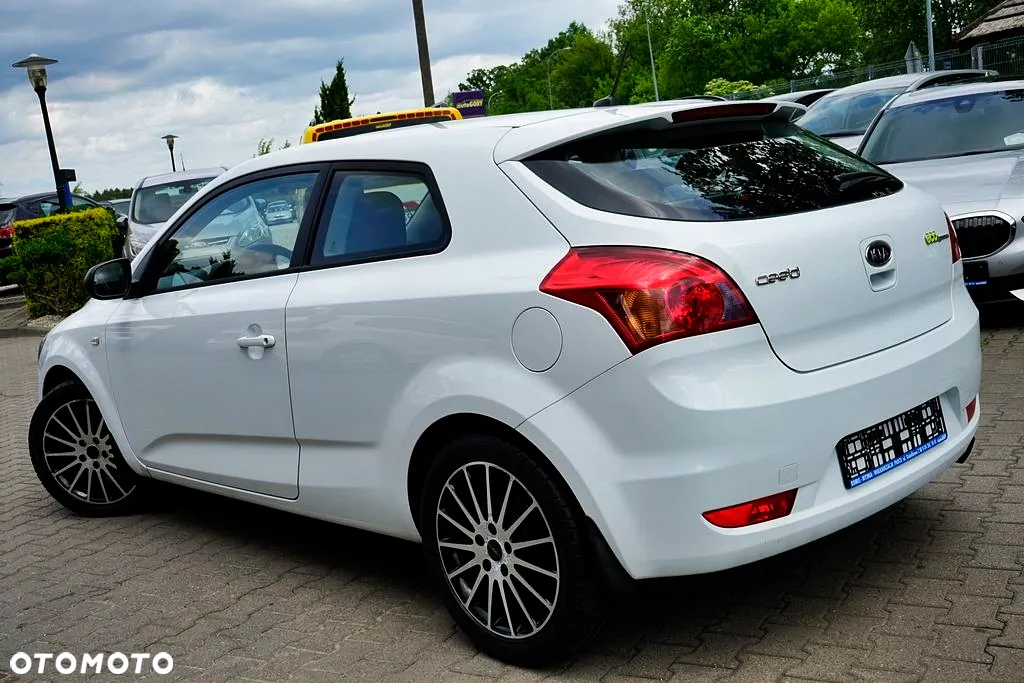 Kia Ceed - 3