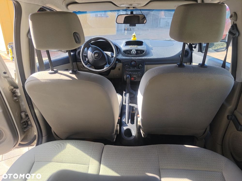 Renault Clio 1.2 16V Dynamique - 8