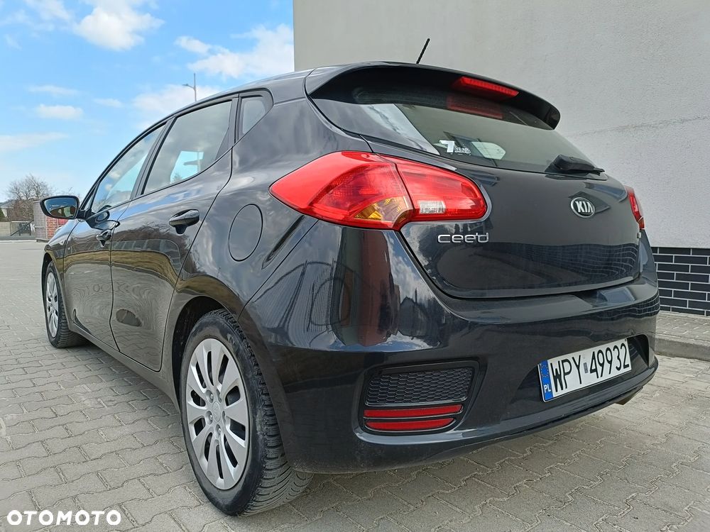 Kia Ceed 1.6 CRDi 115 ISG Vision - 4