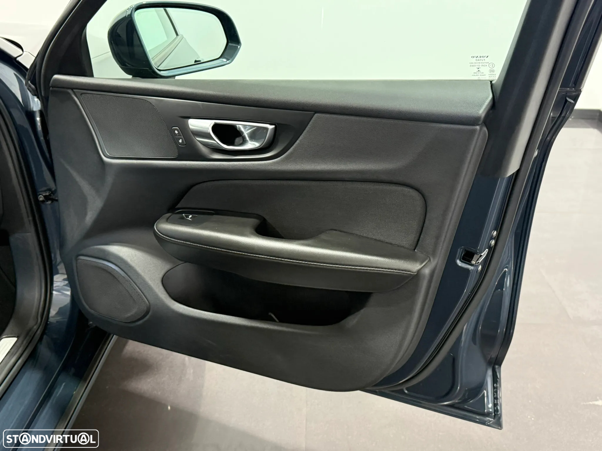 Volvo V60 2.0 D3 Momentum - 35