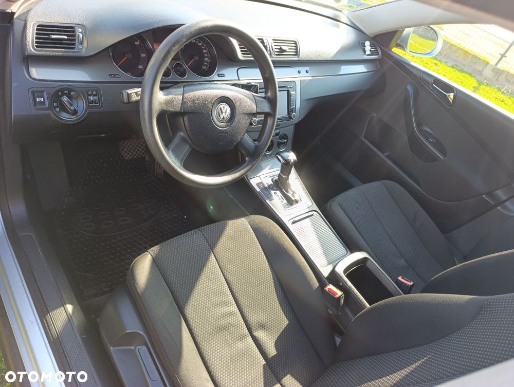 Volkswagen Passat - 8
