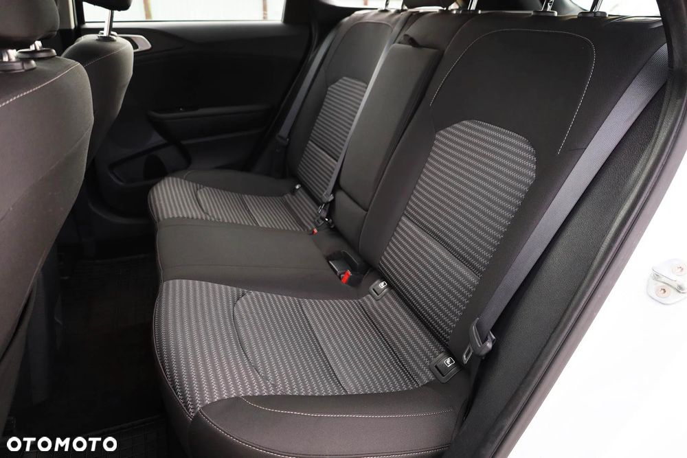 Kia Ceed 1.5 T-GDI M - 39