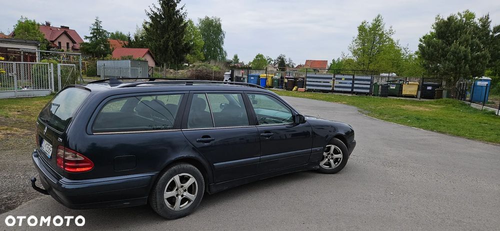 Mercedes-Benz Klasa E 220 T CDI Classic - 6