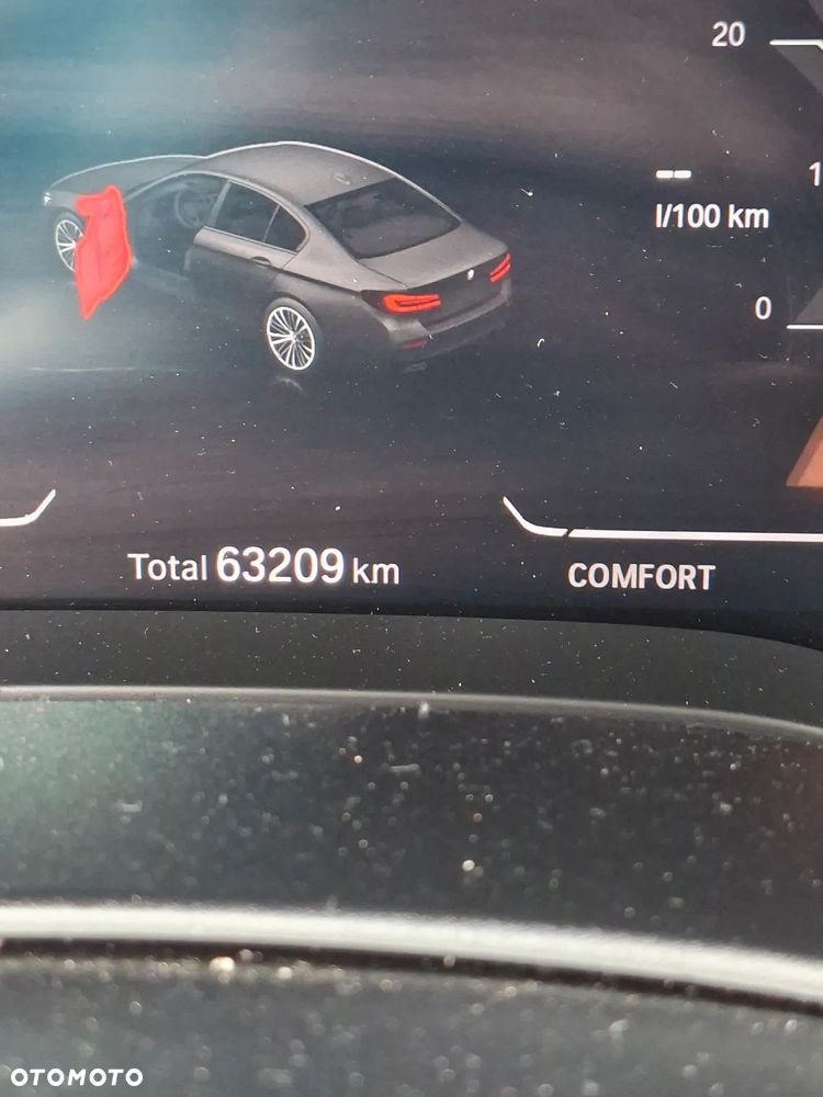 BMW Seria 5 530d xDrive mHEV Luxury Line - 8
