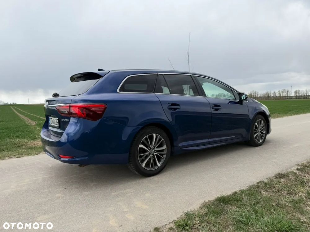 Toyota Avensis 2.0 D-4D Prestige - 8