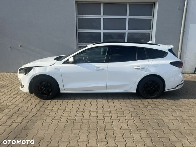 Ford Focus 1.0 EcoBoost Hybrid ST-LINE - 12