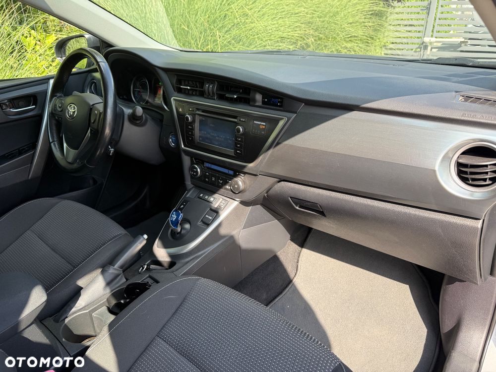 Toyota Auris Hybrid 135 Premium - 38