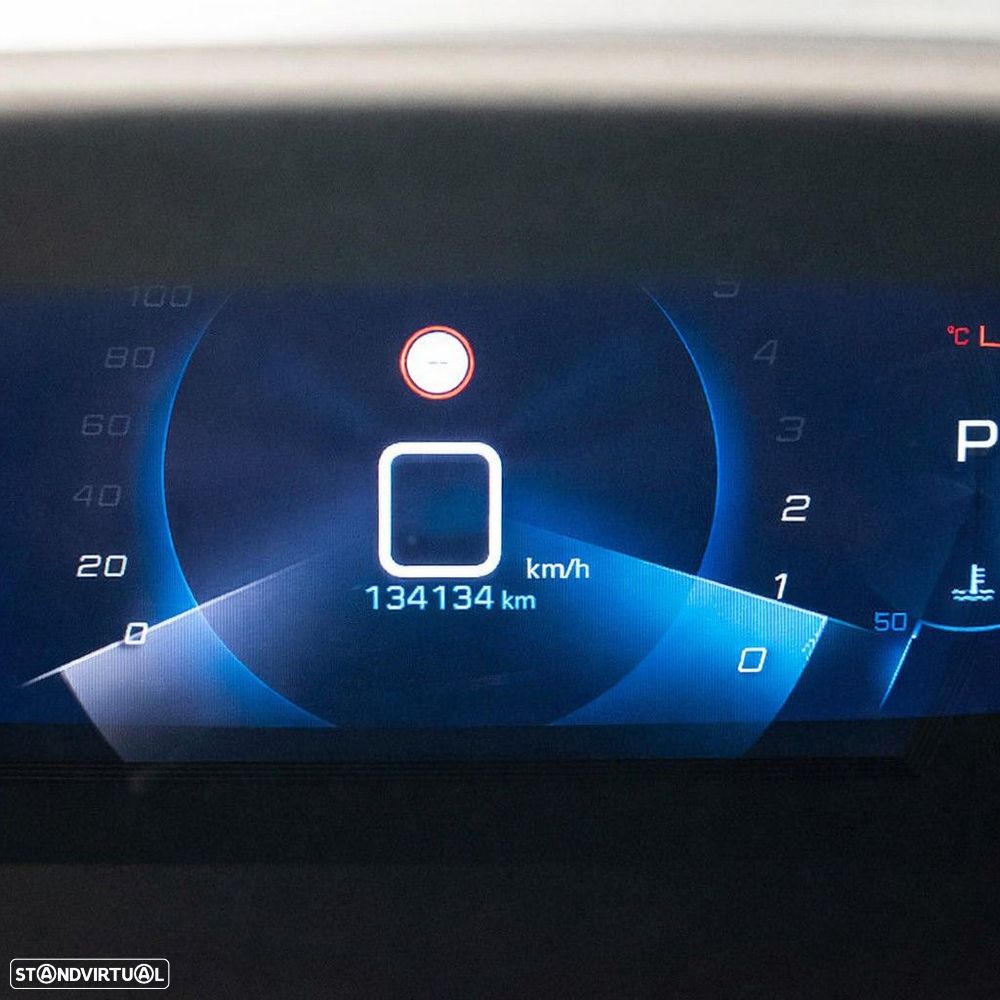 Peugeot 2008 1.2 PureTech Allure EAT8 - 16