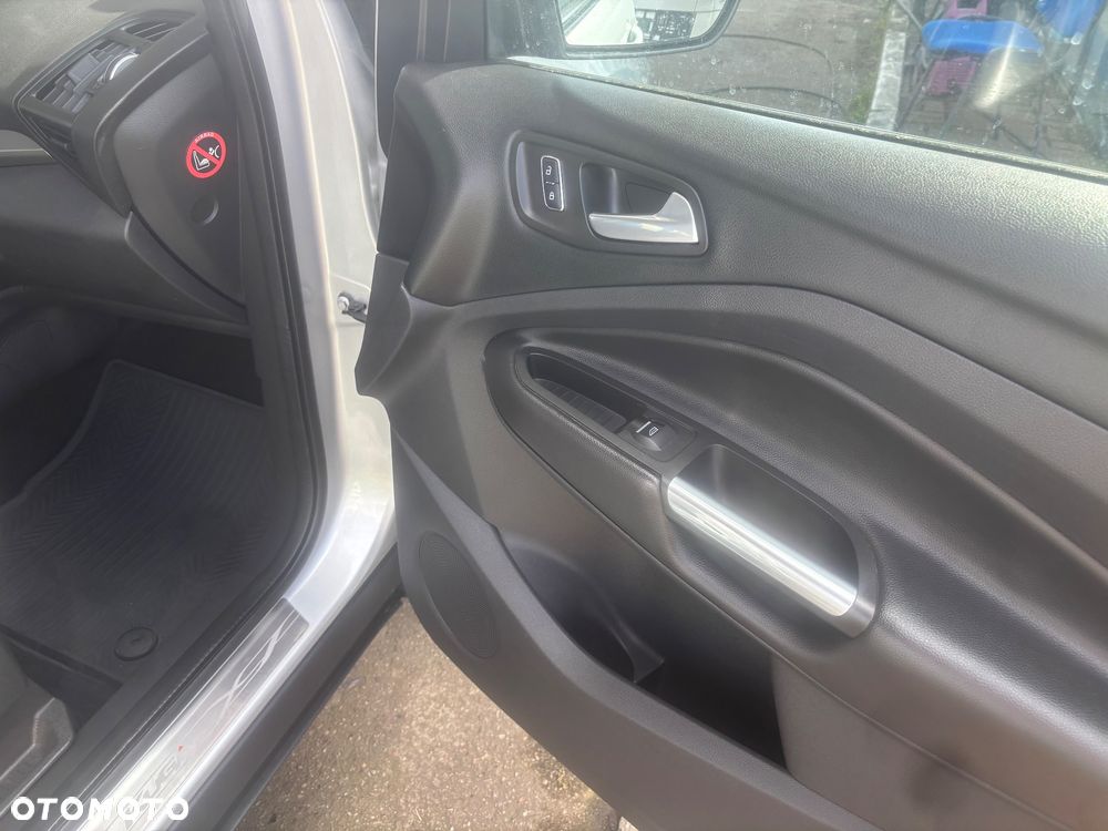Ford Kuga 1.5 EcoBoost 2x4 SYNC - 29