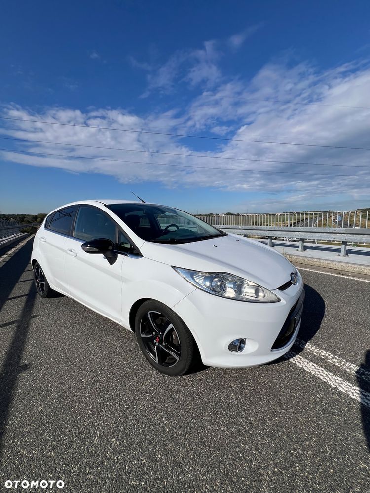 Ford Fiesta 1.25 Titanium EU5 - 1