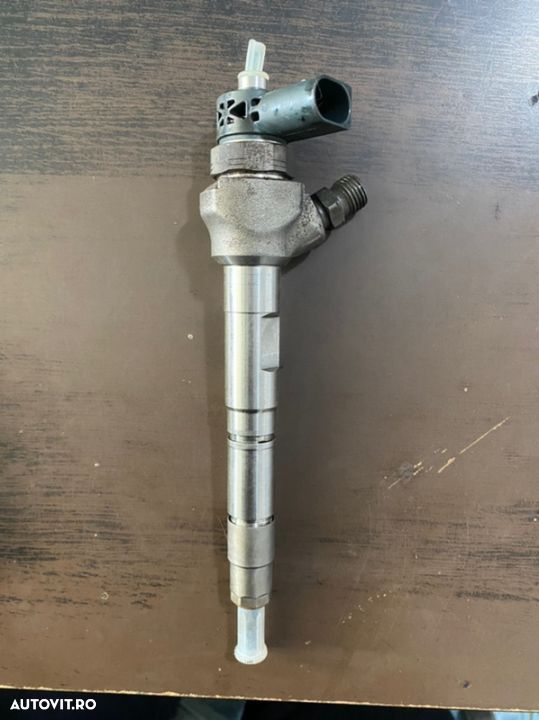 Injector 2.0 TDI 04L130277AE - 2