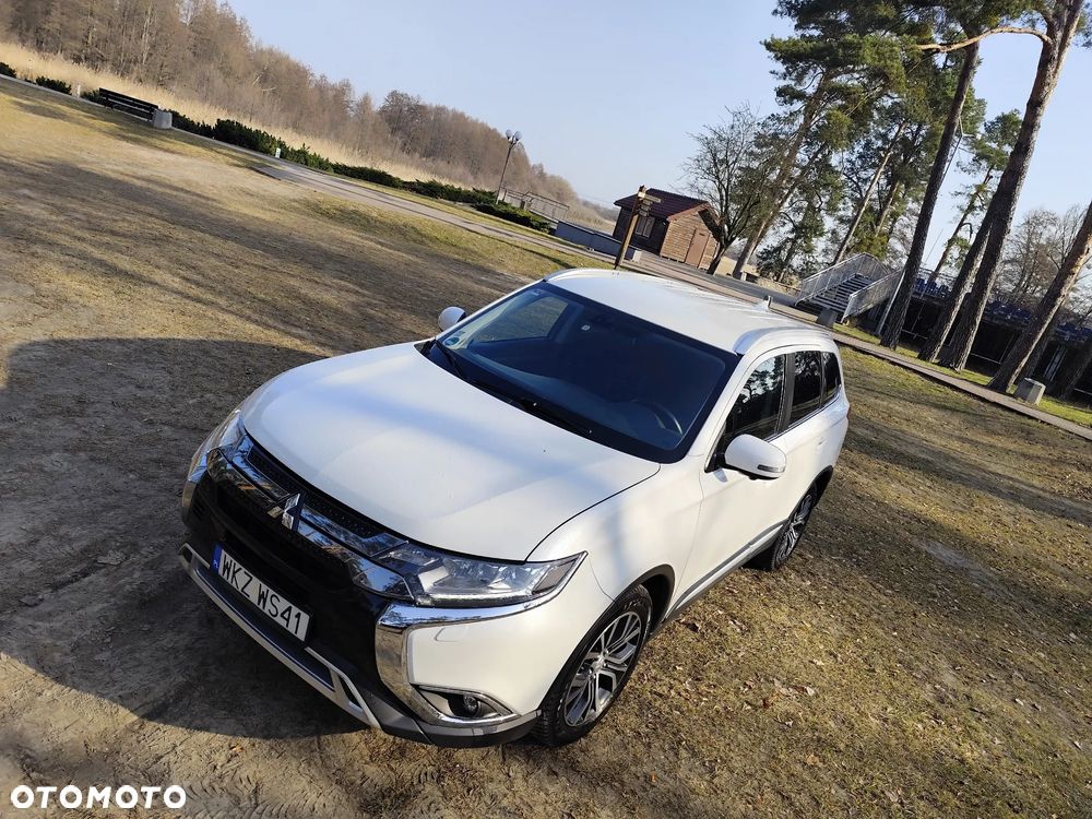 Mitsubishi Outlander - 12