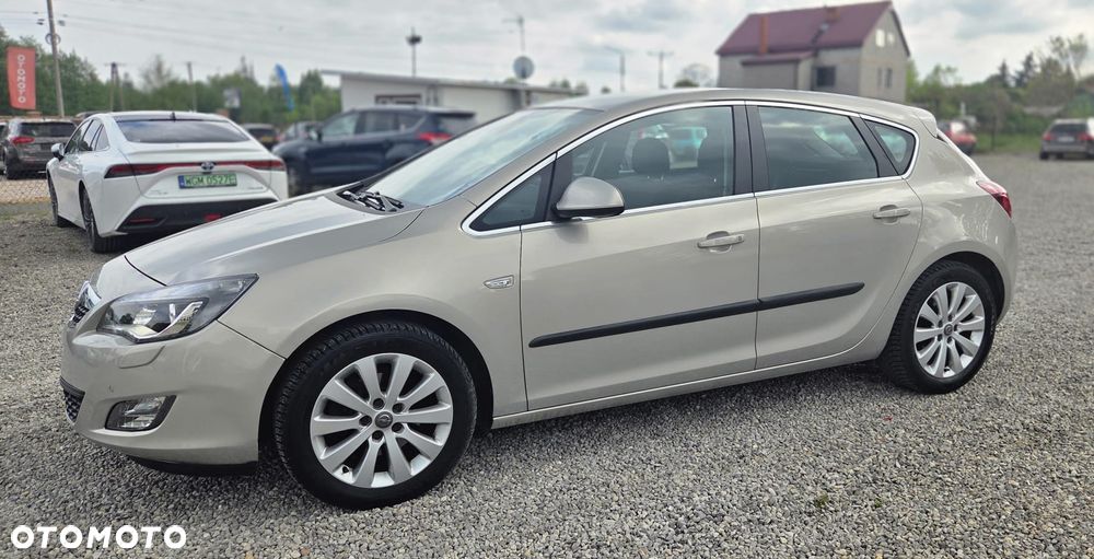 Opel Astra 1.6 T Cosmo - 6