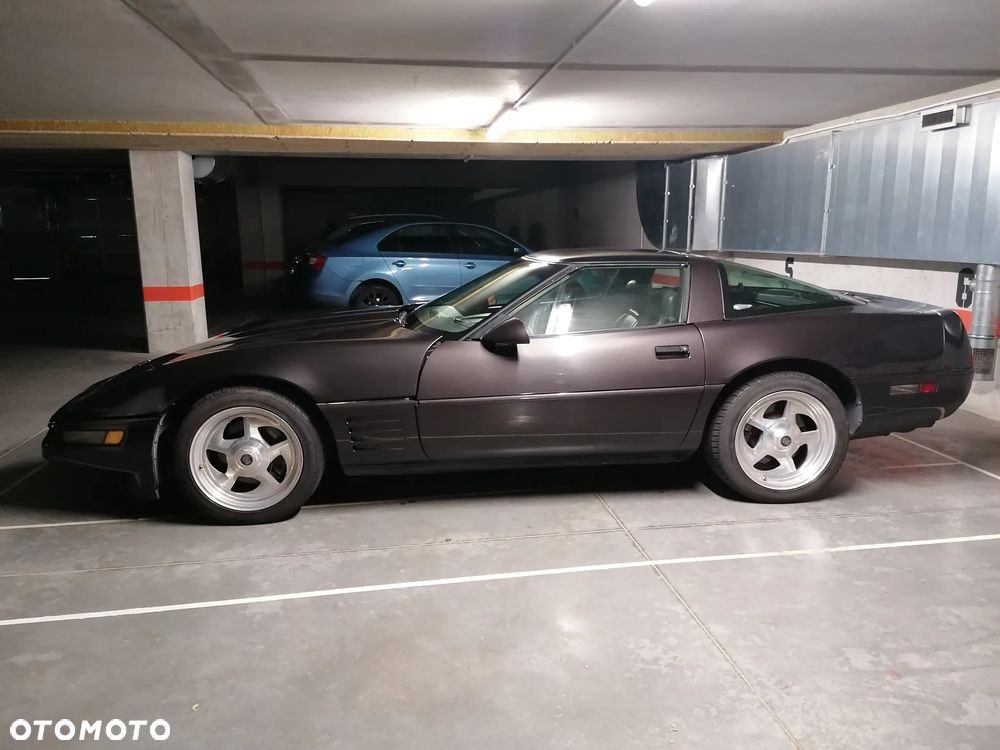 Chevrolet Corvette - 1