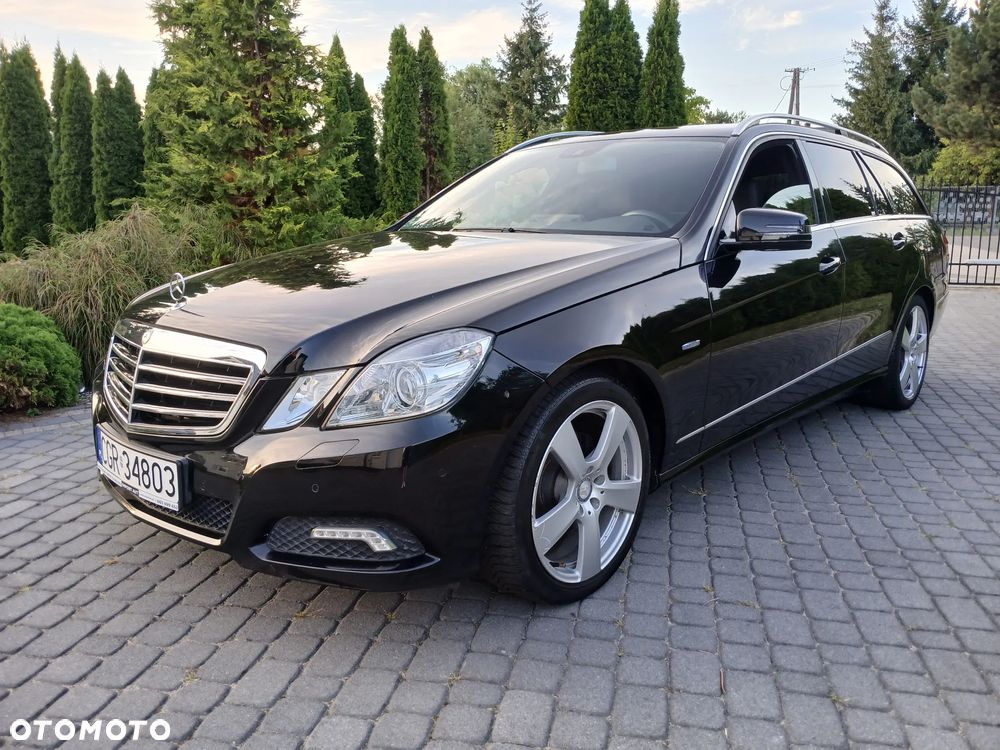 Mercedes-Benz E-Class 2010 photo 4