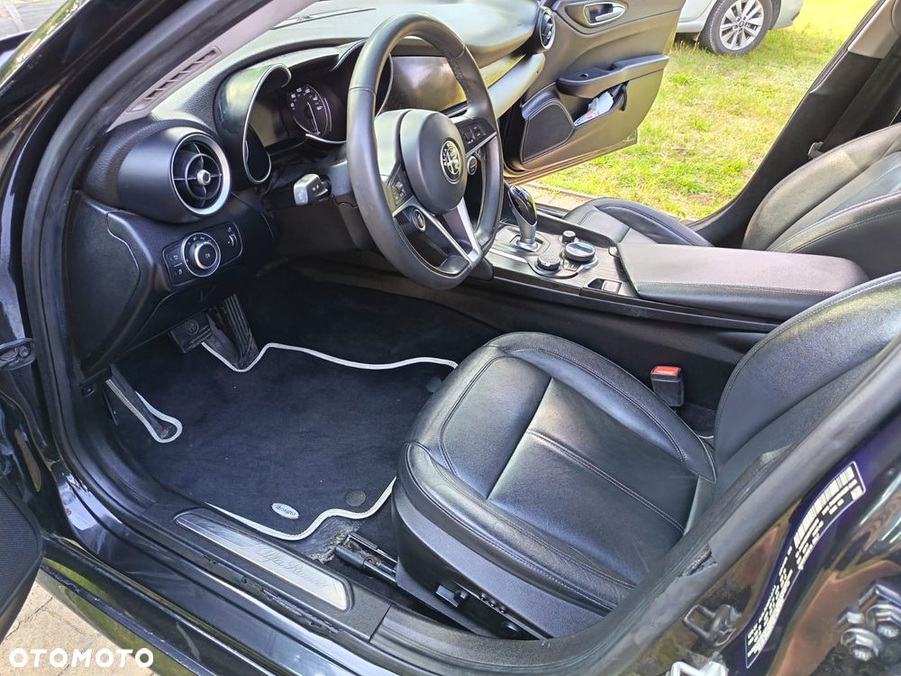 Alfa Romeo Giulia 2.0 Turbo 16V AT8 Veloce Ti - 4