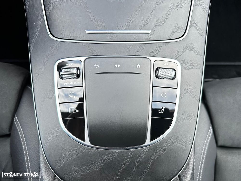 Mercedes-Benz E 300 de AMG Line - 14