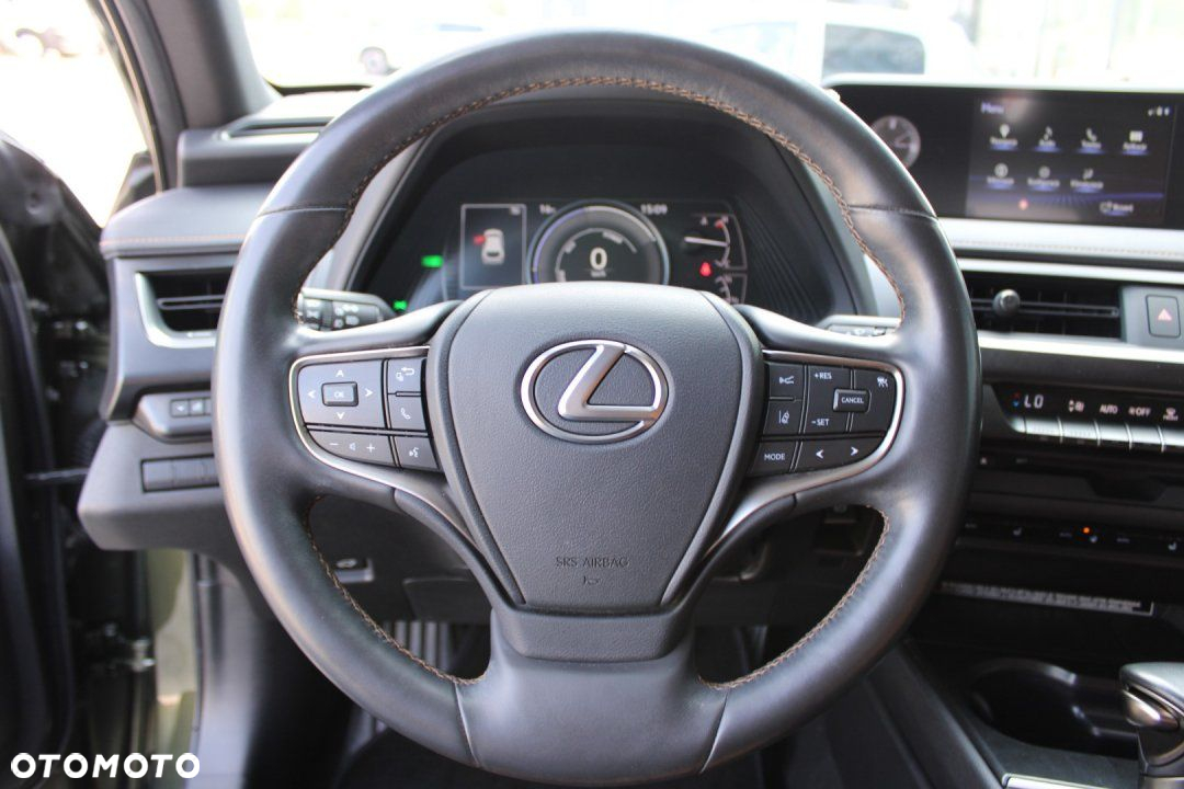 Lexus UX - 26