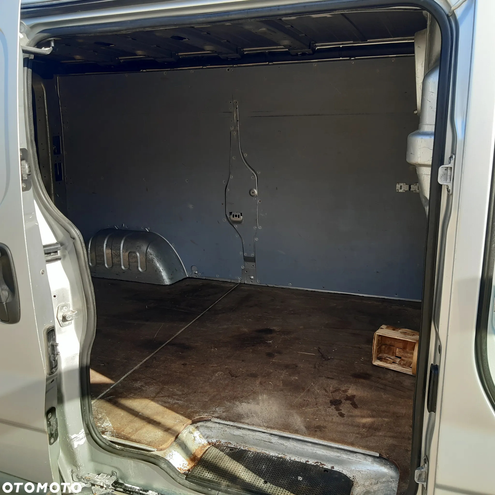 Renault TRAFIC - 10