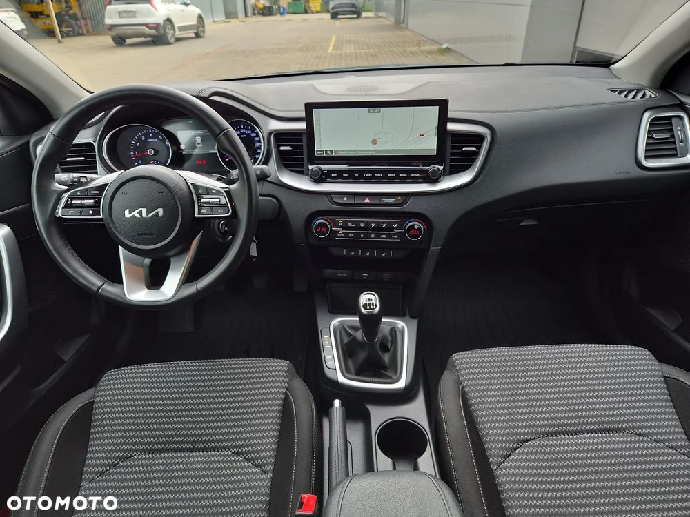 Kia XCeed 1.5 T-GDI M - 13