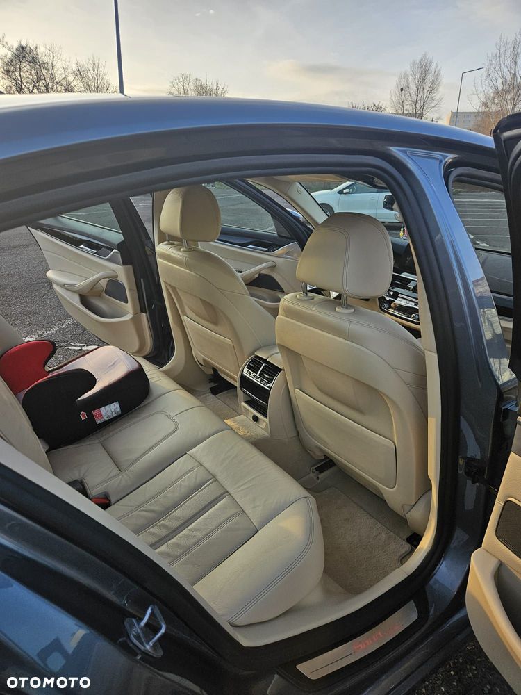 BMW Seria 5 520d xDrive Sport Line sport - 10