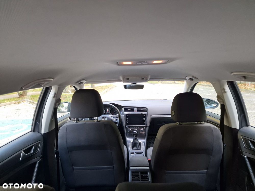 Volkswagen Golf - 12