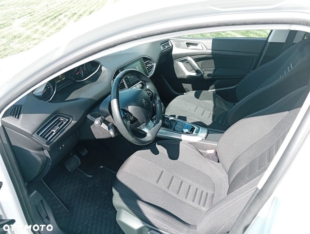 Peugeot 308 - 14