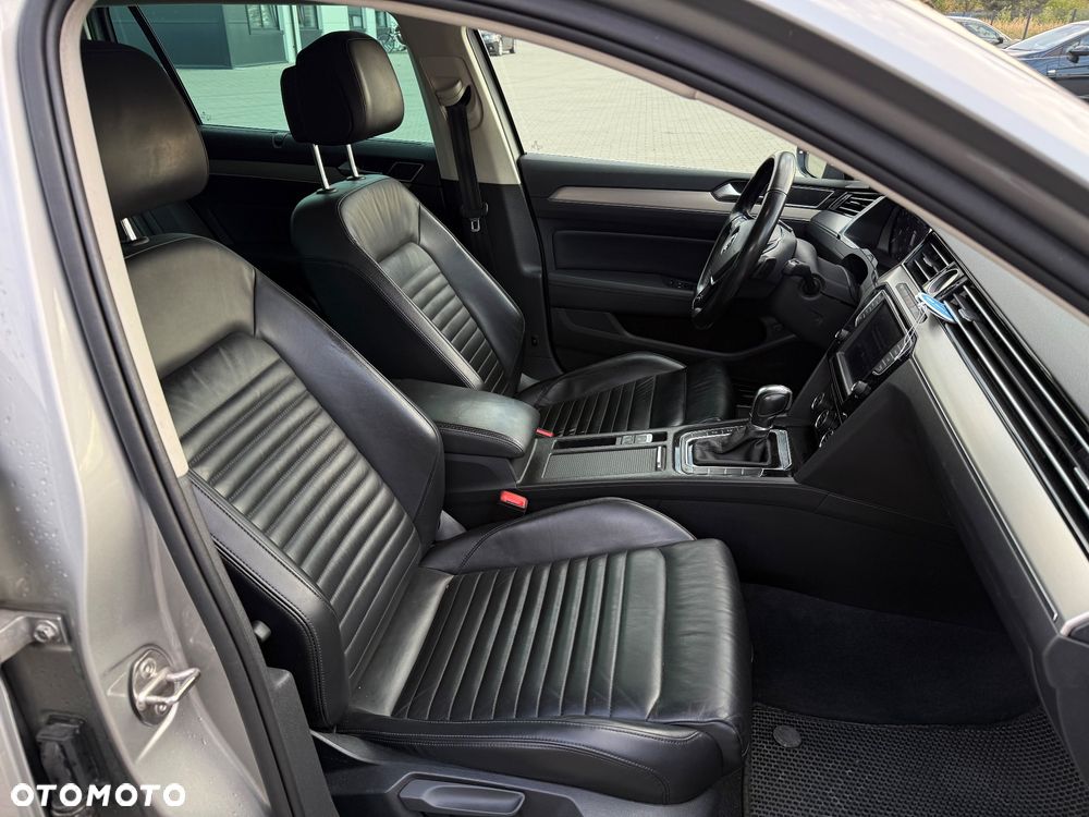 Volkswagen Passat - 8