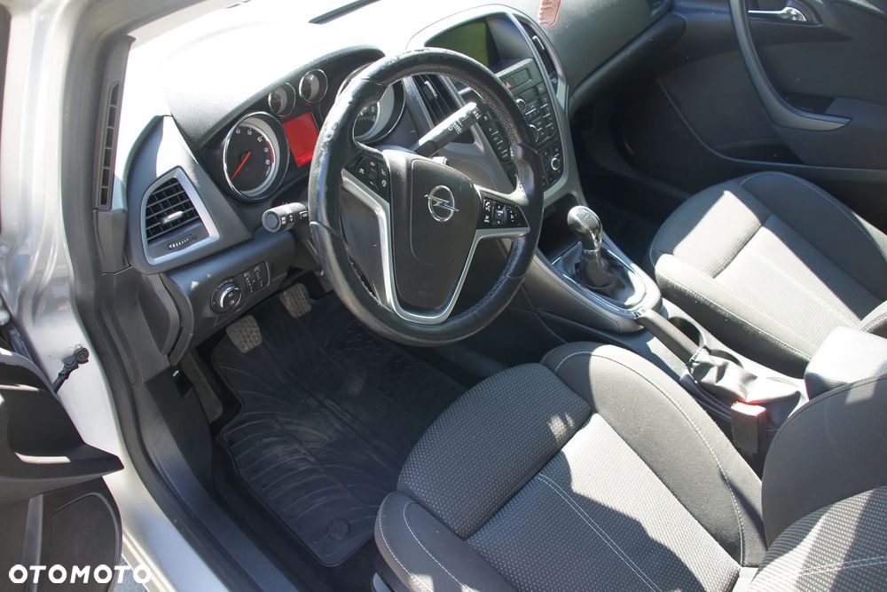 Opel Astra 1.4 T Cosmo EU6 - 16