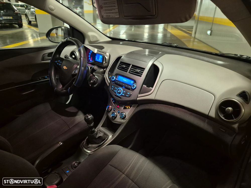 Chevrolet Aveo 1.2 LT Bi-Fuel - 40