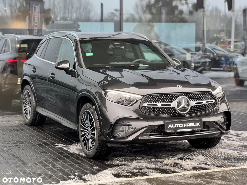 Mercedes-Benz GLC 300 e 4-Matic AMG Line - 6