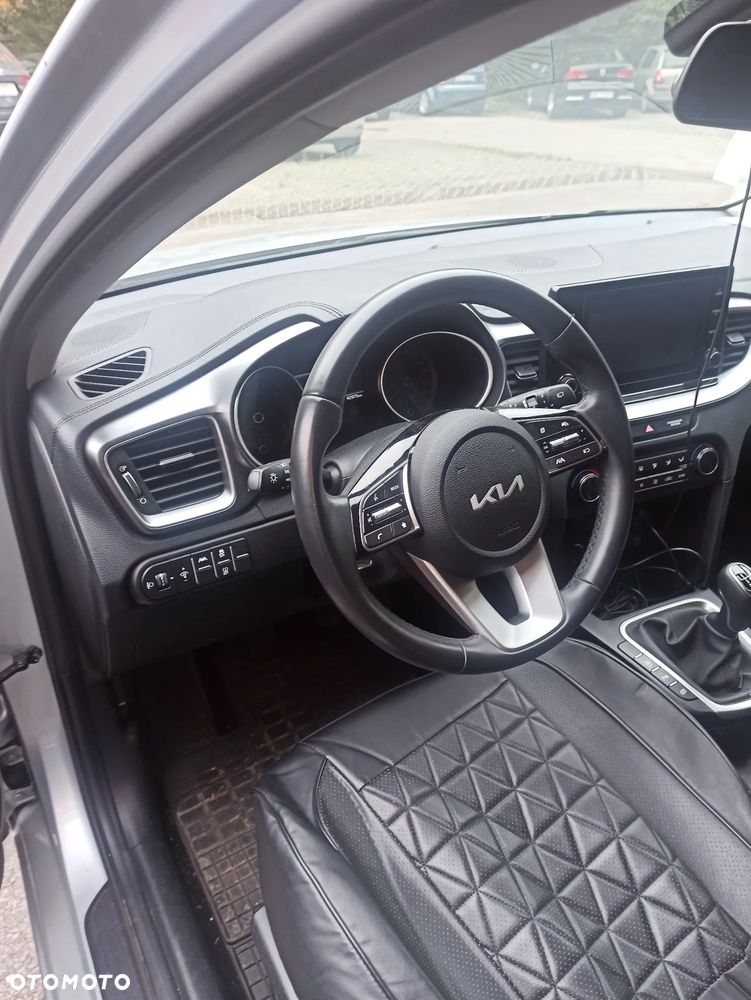 Kia Ceed 1.5 T-GDI M - 6