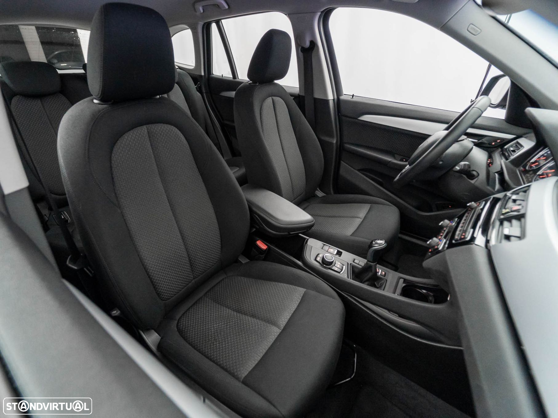 BMW X1 16 d sDrive - 38