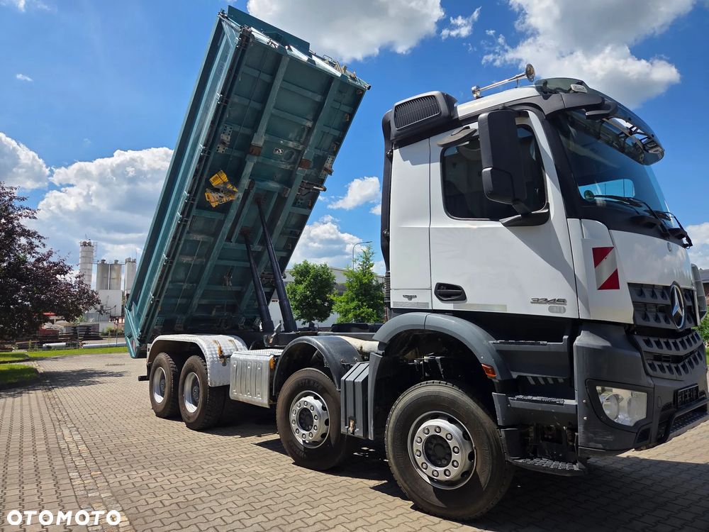 Mercedes-Benz Arocs 3245 - 10