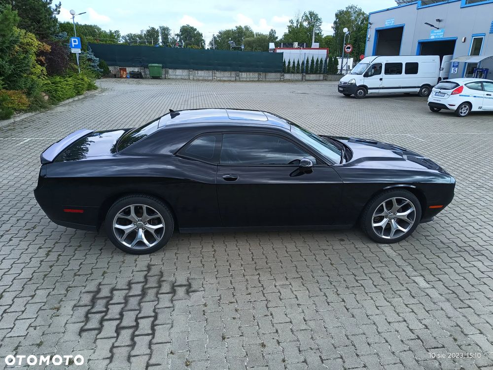 Dodge Challenger - 7