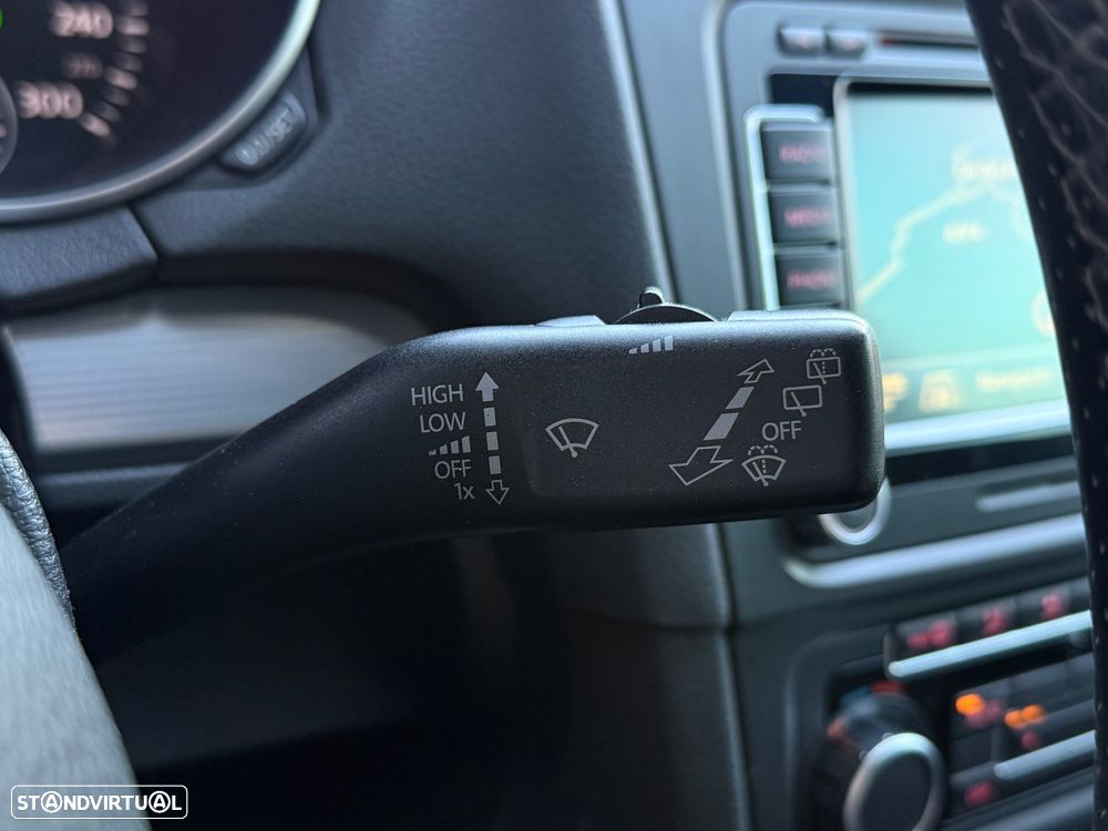 VW Golf 2.0 R DSG - 33