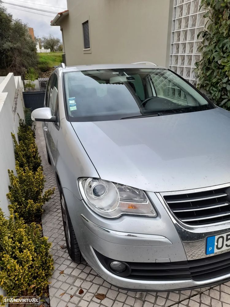 VW Touran 1.9 TDi Highline BlueM. 5L - 8