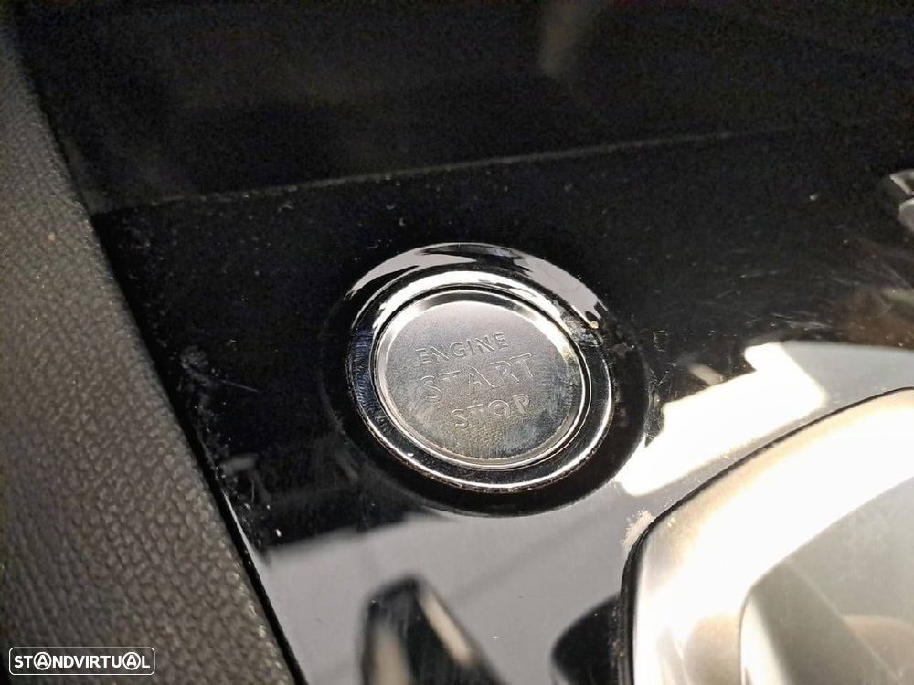 Peugeot 3008 1.5 BlueHDi Allure Pack EAT8 - 18