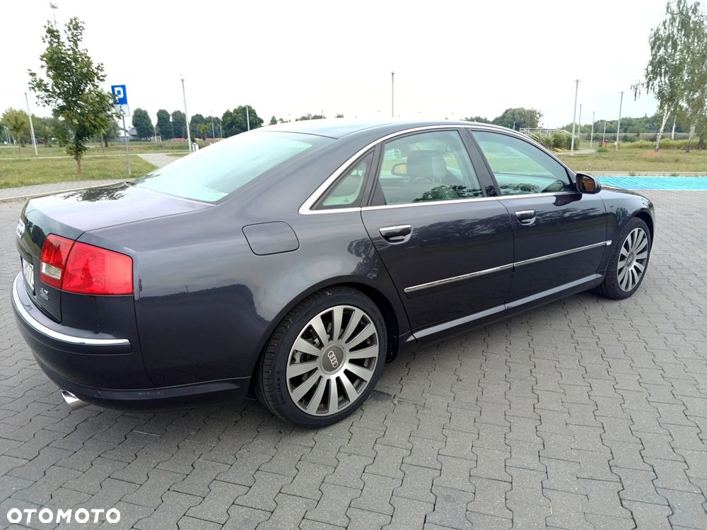 Audi A8 4.2 Quattro - 5