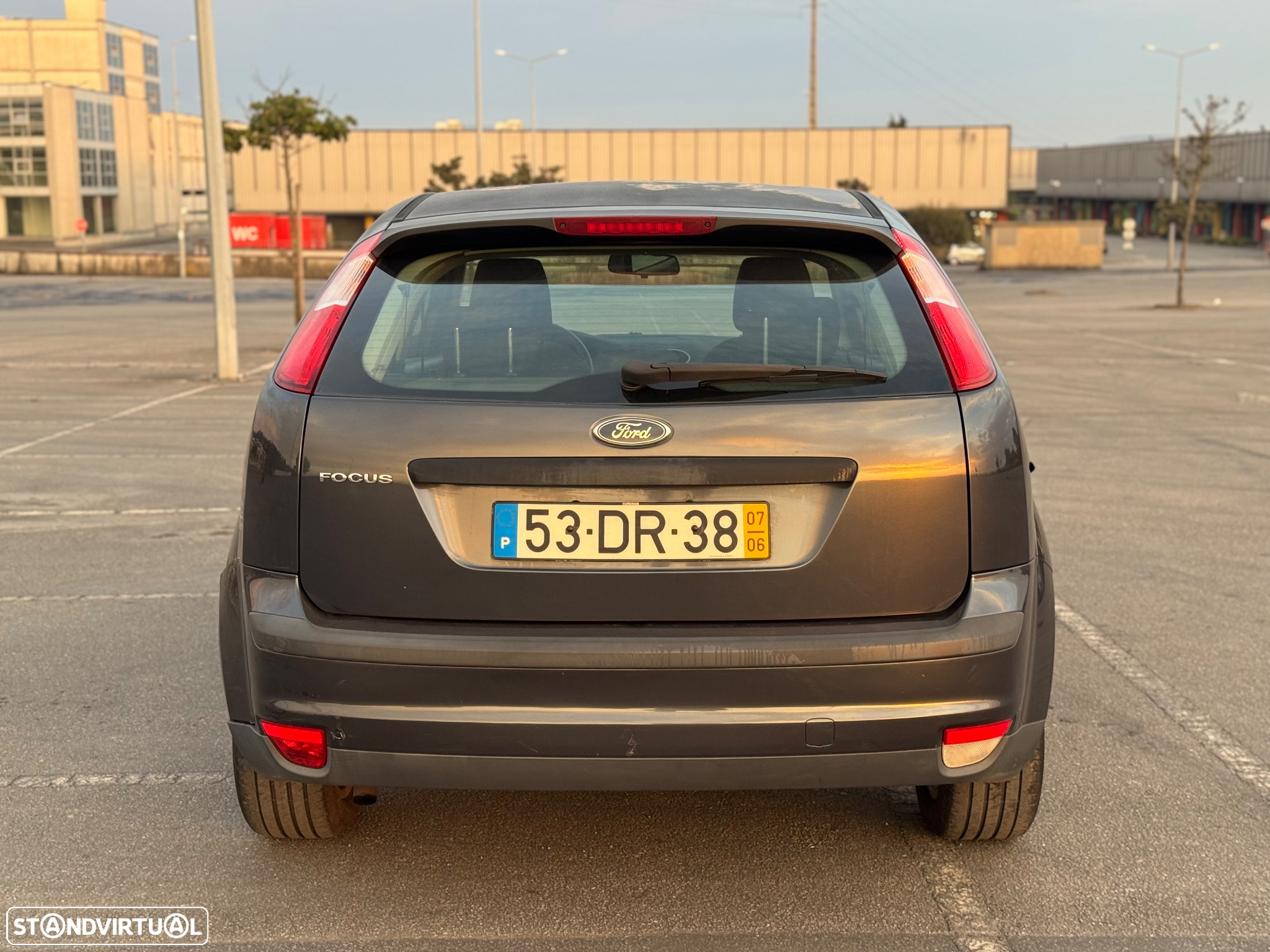 Ford Focus 1.4 16V Connection - 11