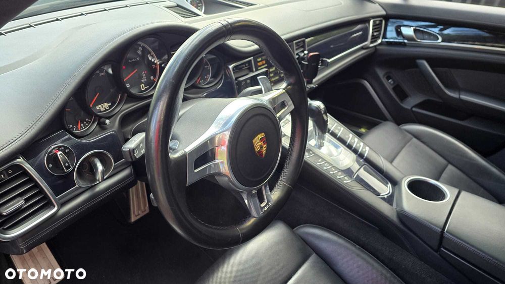 Porsche Panamera - 5