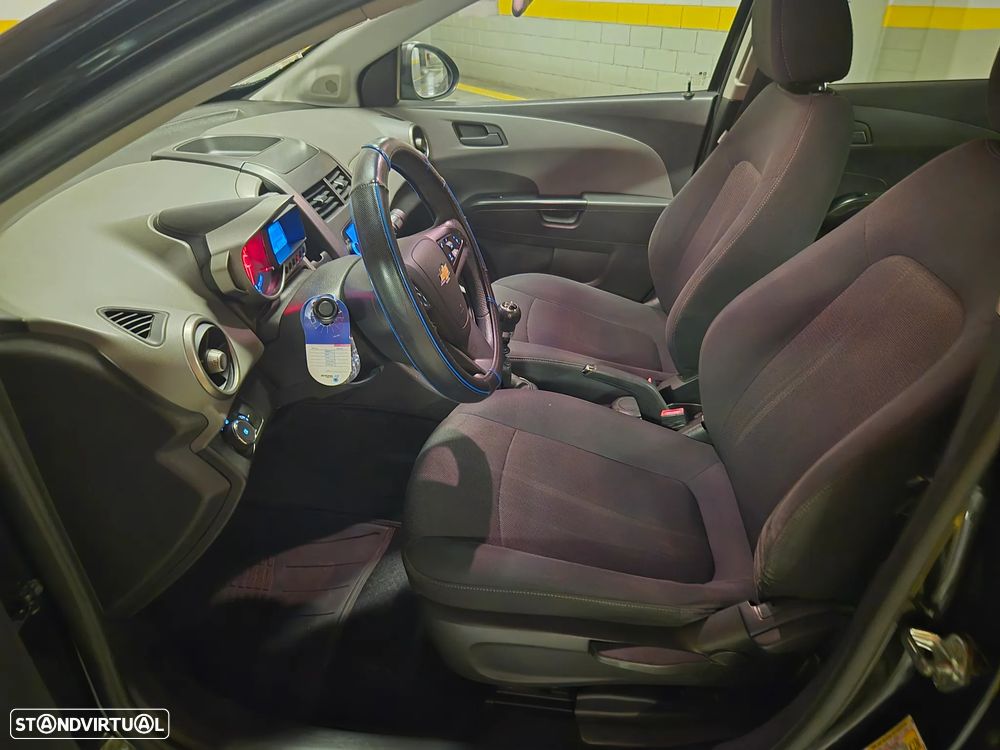 Chevrolet Aveo 1.2 LT Bi-Fuel - 25