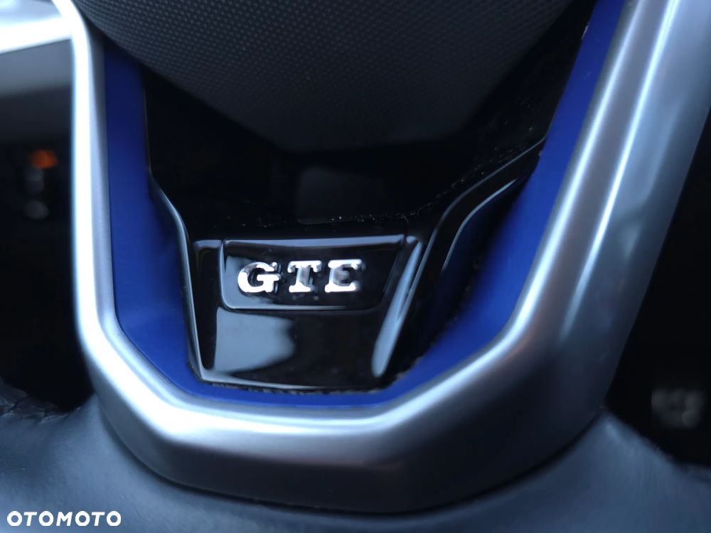 Volkswagen Passat - 17