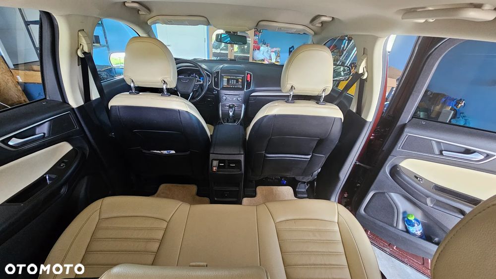 Ford Edge - 12