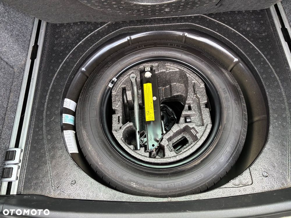 Skoda Superb 2.0 TDI DSG Exclusive - 29